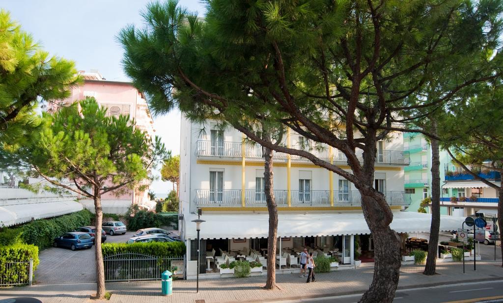 Hotel Roma Lido di Jesolo Esterno foto